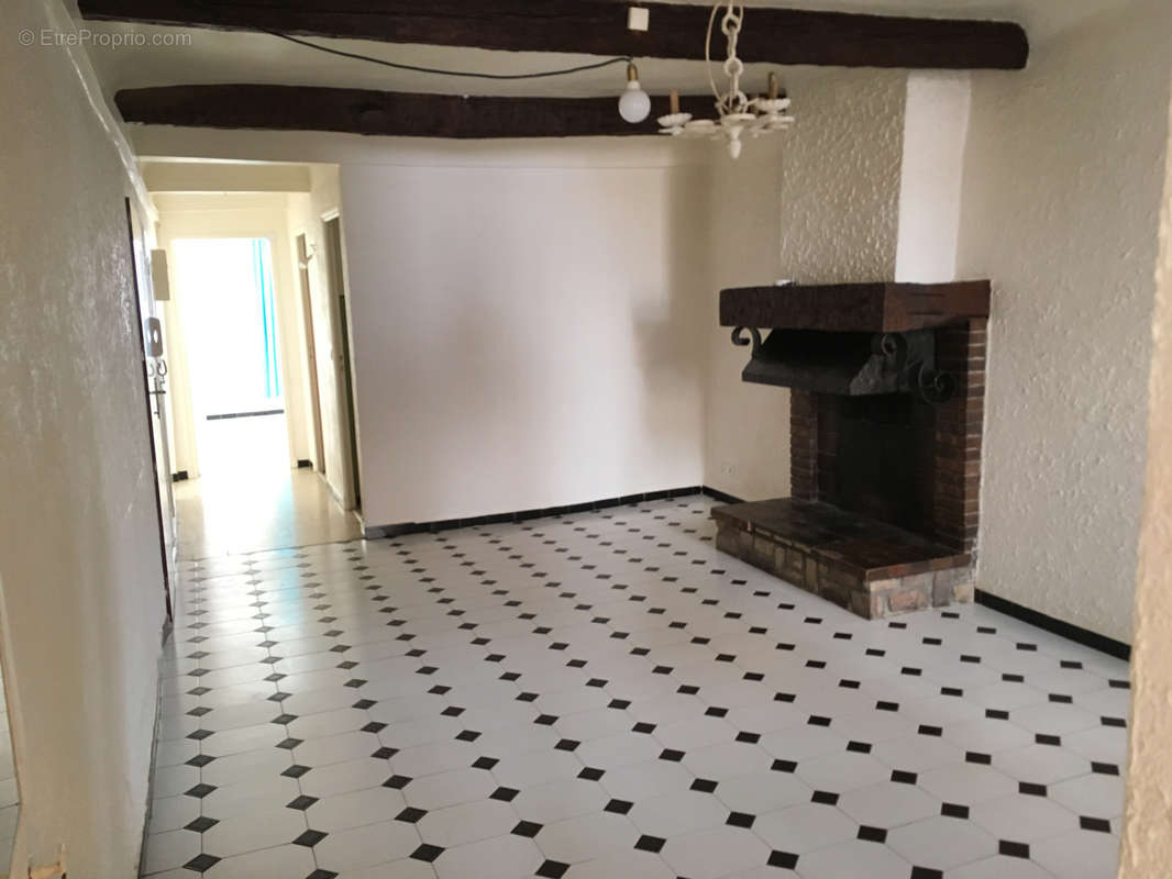 Appartement à PUGET-SUR-ARGENS