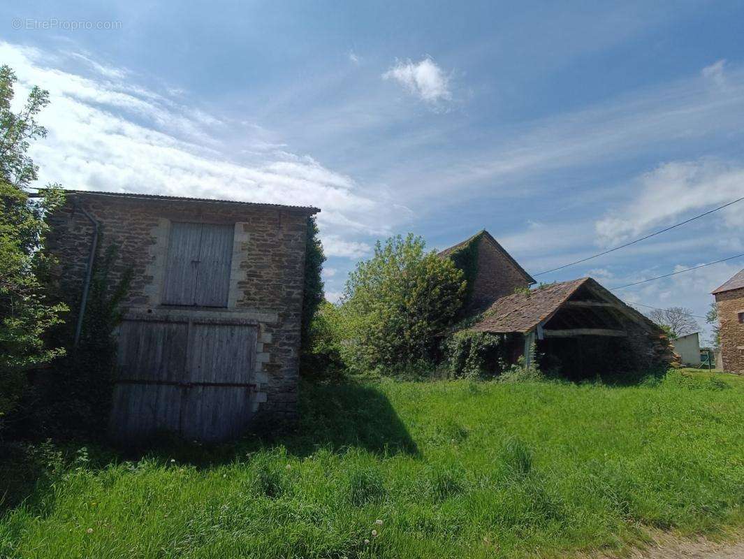 Maison à TREMOUILLES