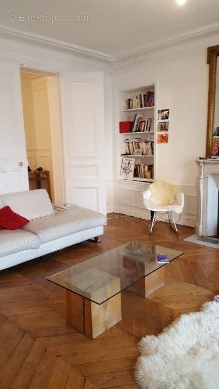 Appartement à PARIS-17E