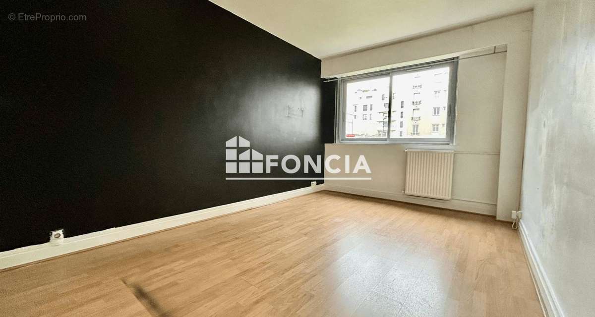 Appartement à LEVALLOIS-PERRET