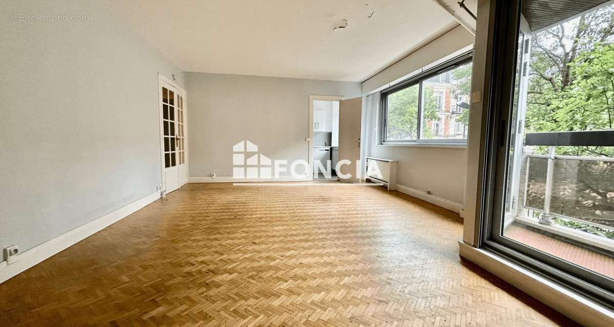 Appartement à LEVALLOIS-PERRET