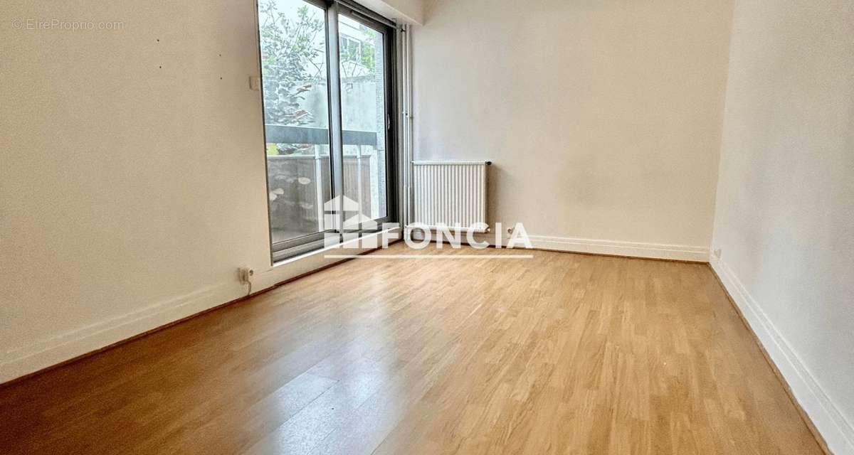 Appartement à LEVALLOIS-PERRET