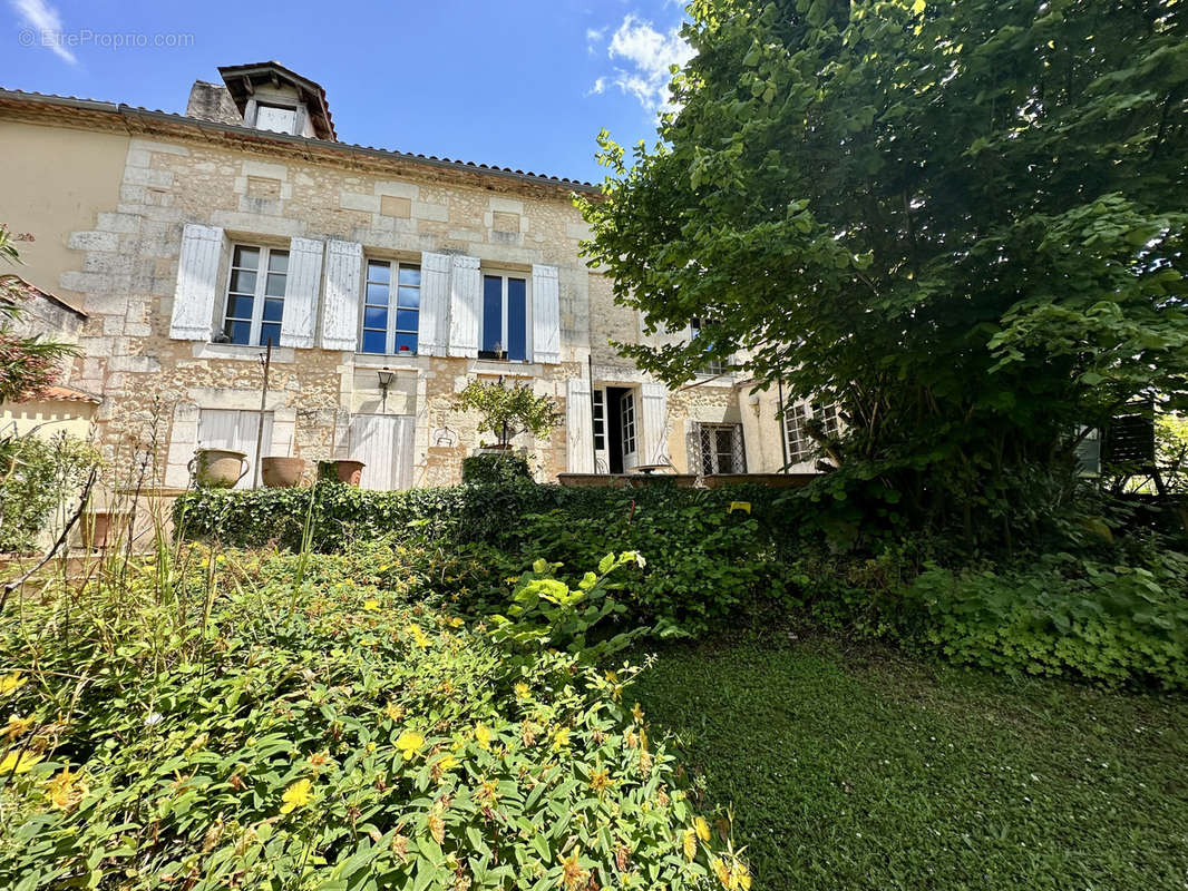 Maison à SAINT-AULAYE