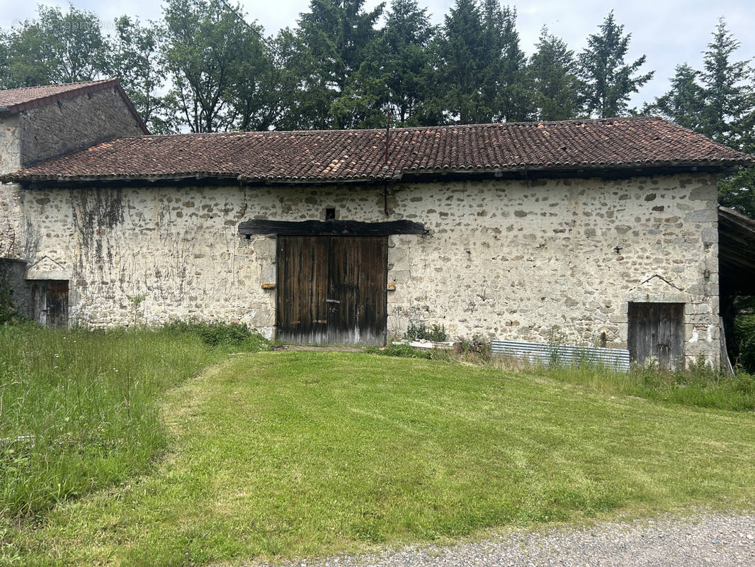 Autre à SAINT-MATHIEU