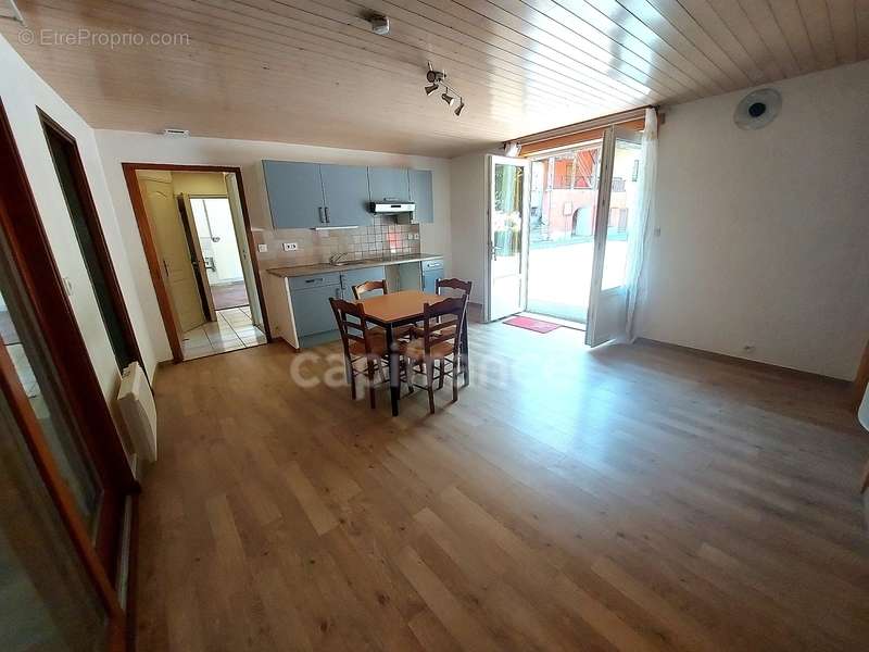 Appartement à MARIGNIER