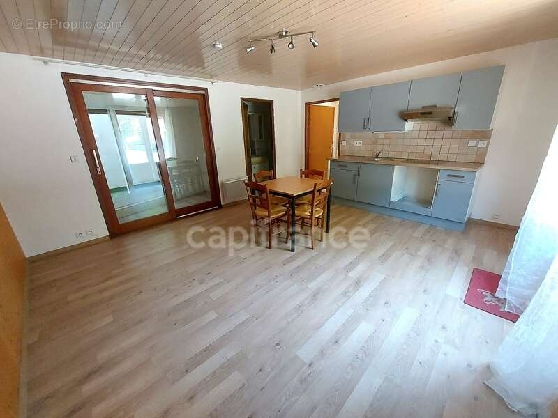 Appartement à MARIGNIER