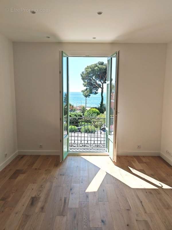 Appartement à EZE