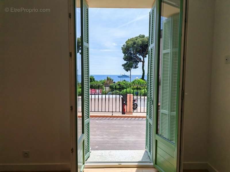 Appartement à EZE