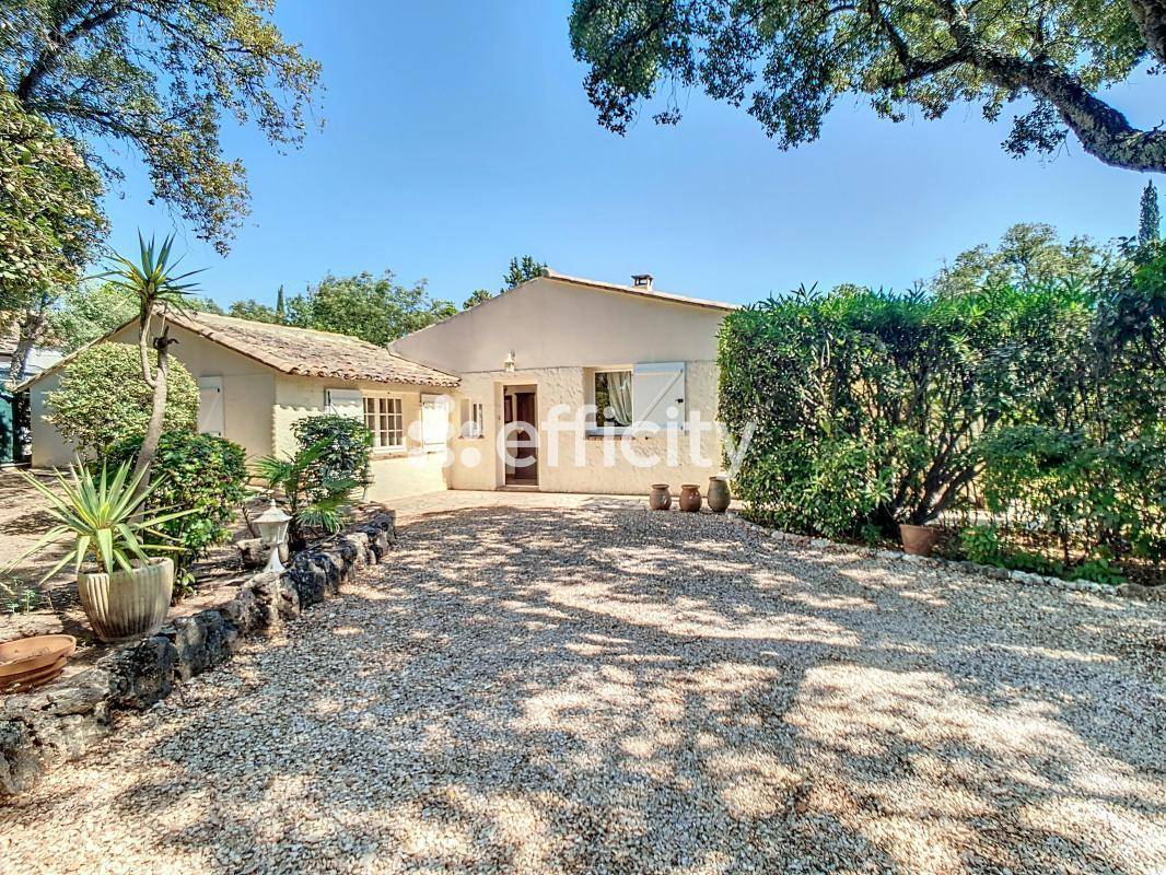 Maison à ROQUEBRUNE-SUR-ARGENS