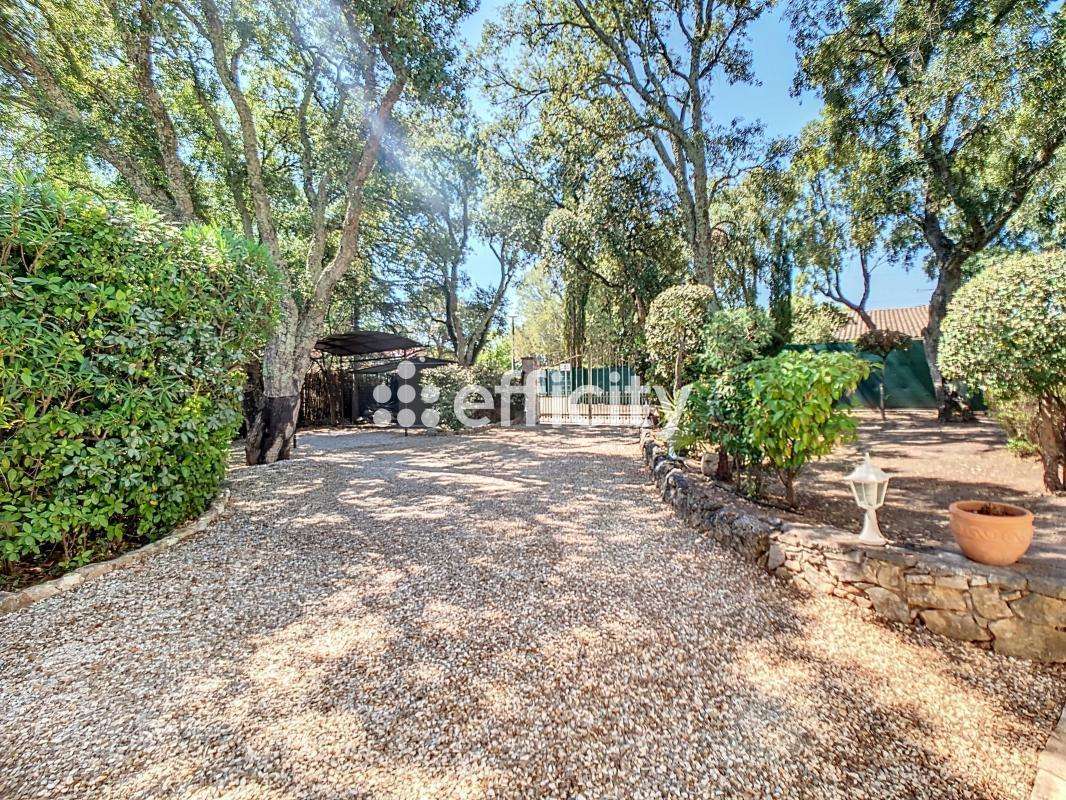 Maison à ROQUEBRUNE-SUR-ARGENS