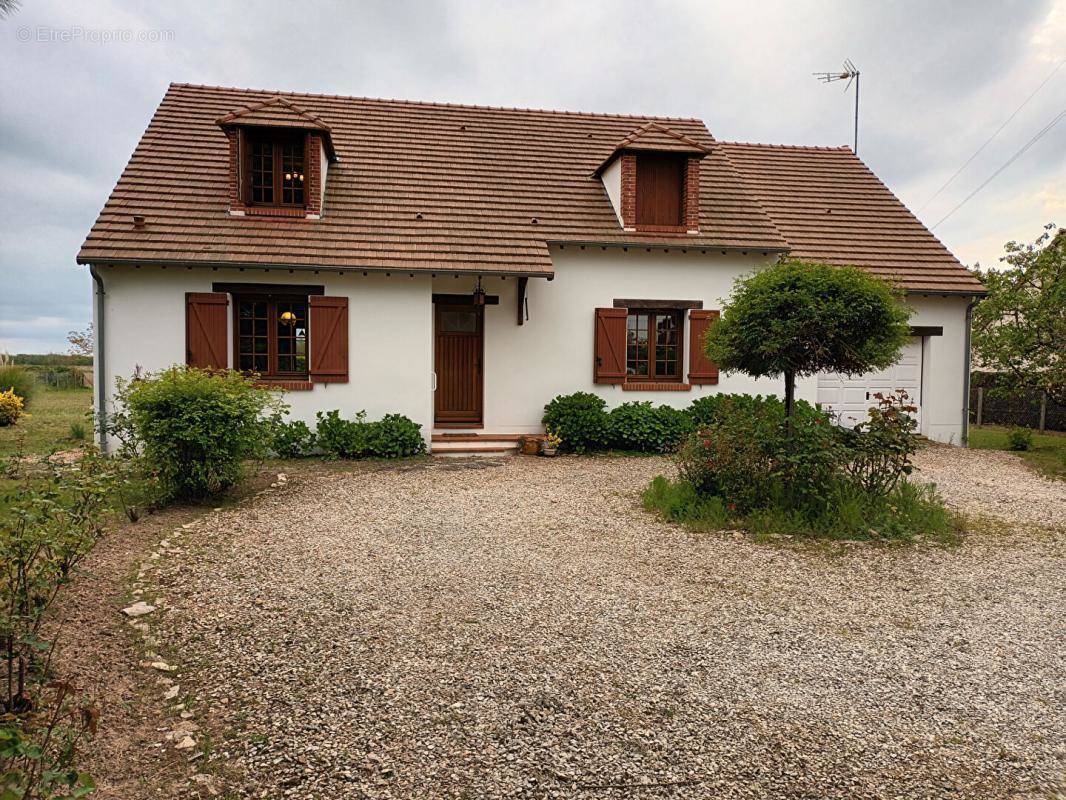 Maison à SAINT-BENOIT-SUR-LOIRE