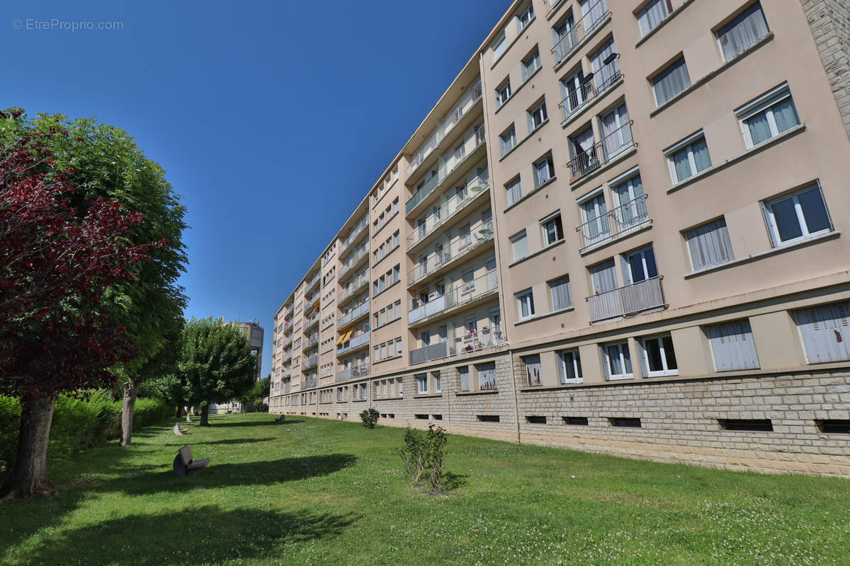 Appartement à LA CHAPELLE-SAINT-LUC