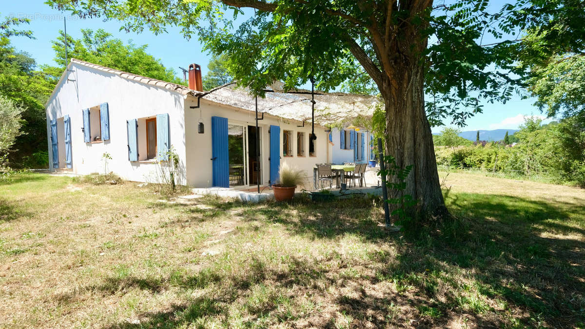 Maison à LA TOUR-D&#039;AIGUES