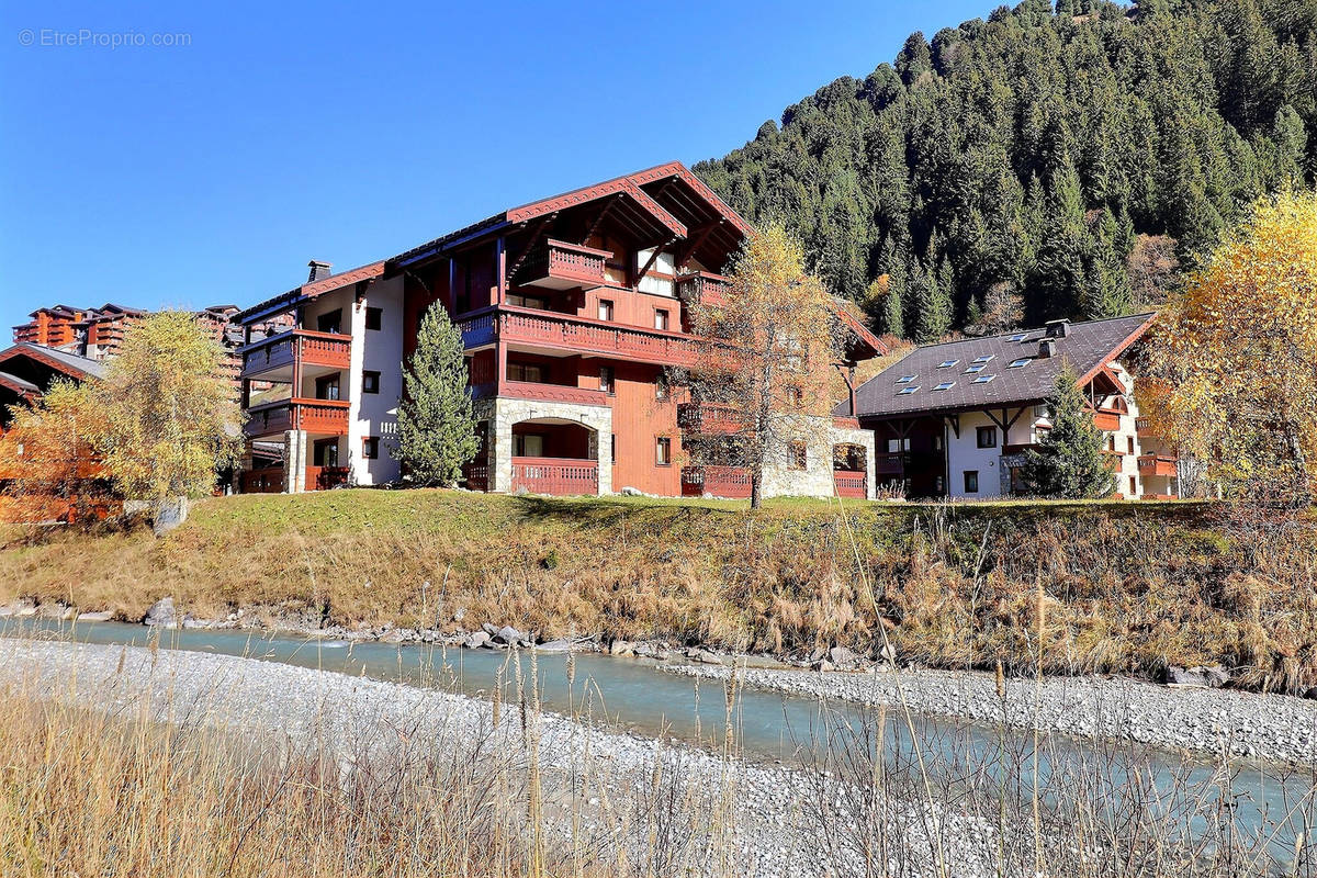 Appartement à LES ALLUES