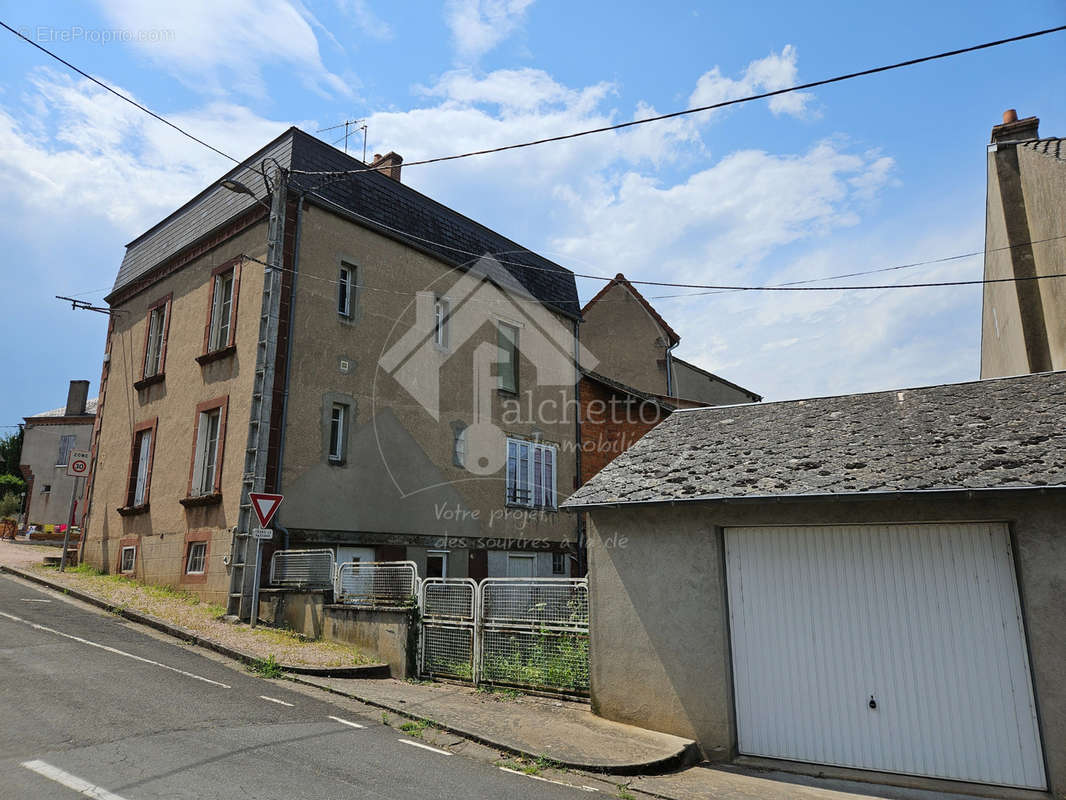 Maison à SAINT-LEON