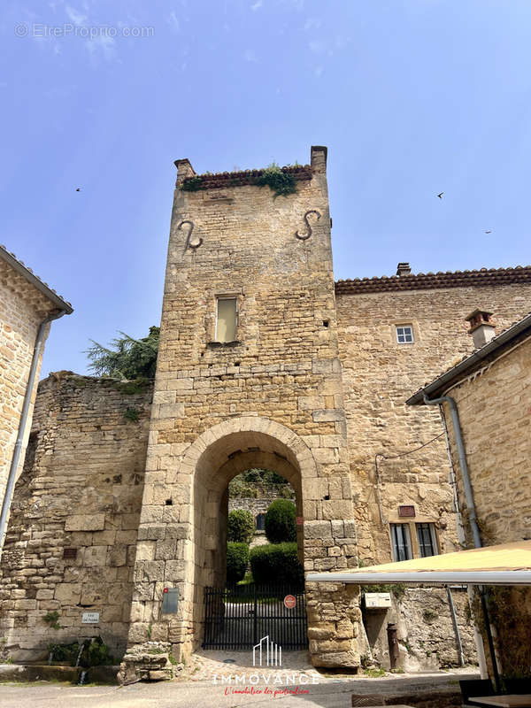 Appartement à ETOILE-SUR-RHONE