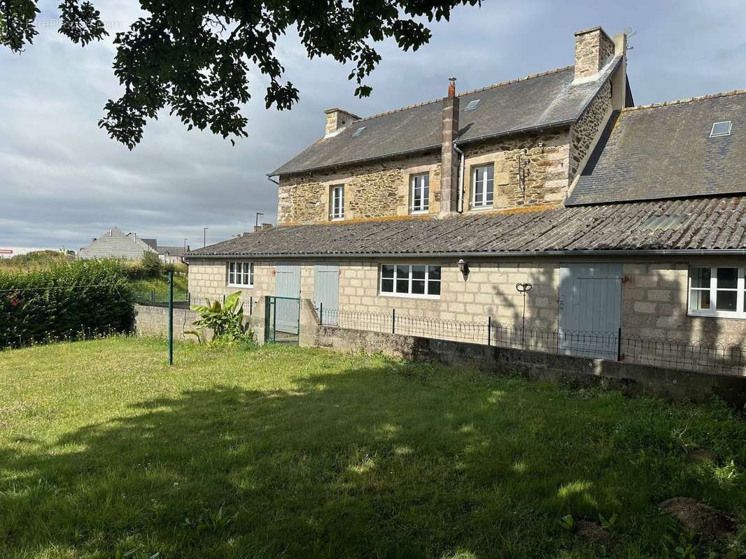 Maison à PLEBOULLE