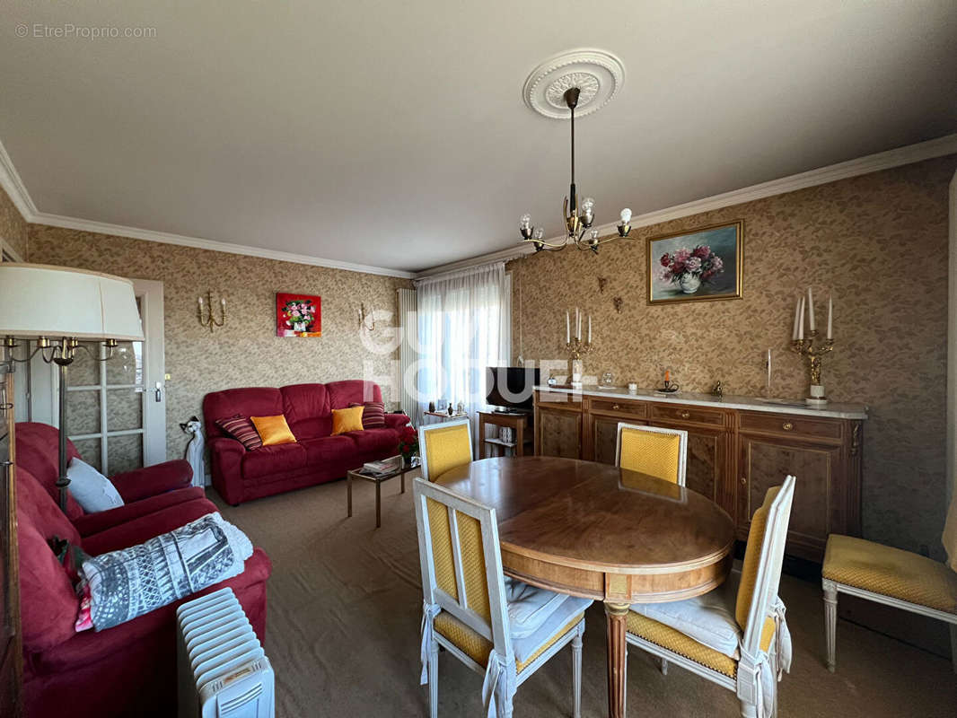 Appartement à MILLY-LA-FORET