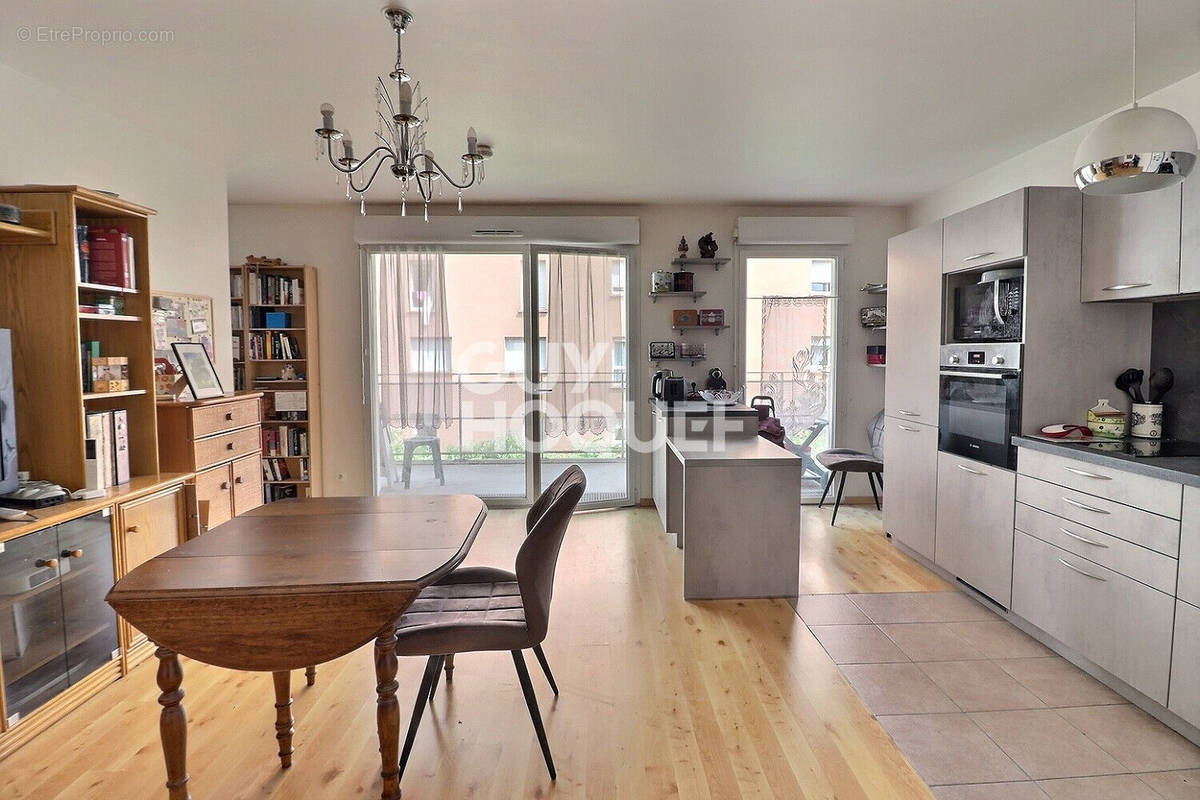 Appartement à AUBERVILLIERS