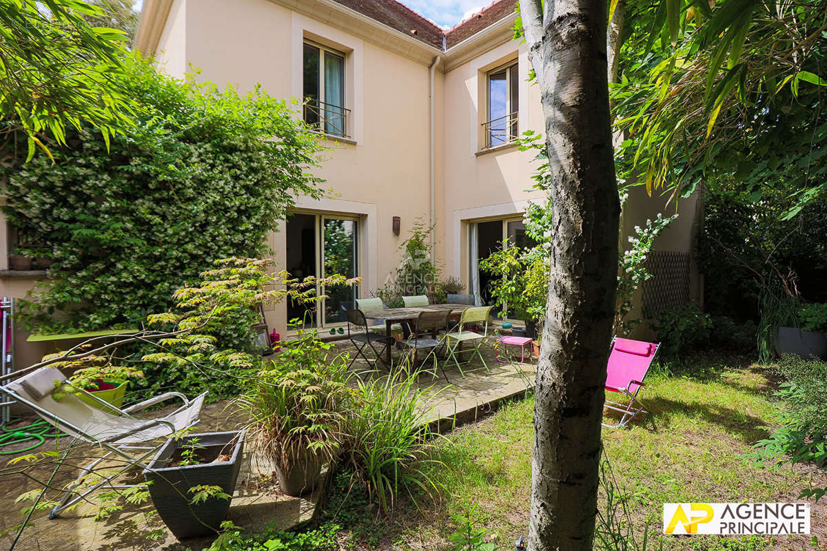 Maison à MAISONS-LAFFITTE