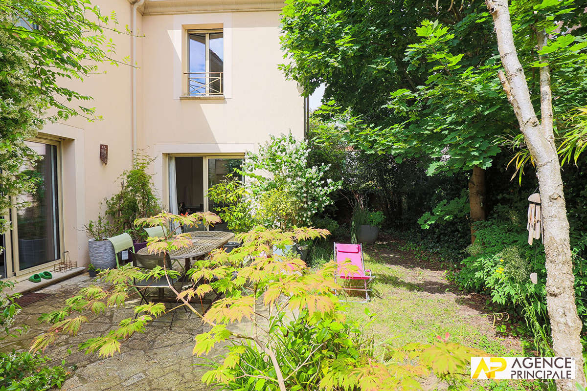 Maison à MAISONS-LAFFITTE