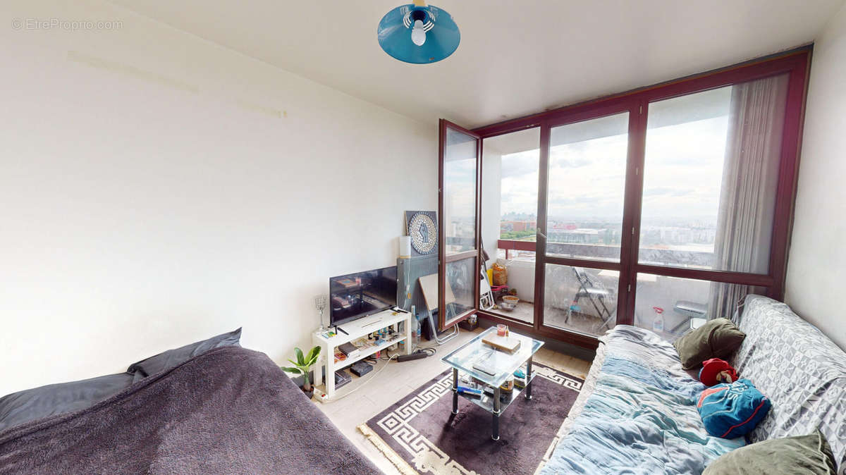 Appartement à AUBERVILLIERS