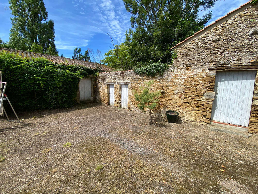 Maison à TALMONT-SAINT-HILAIRE