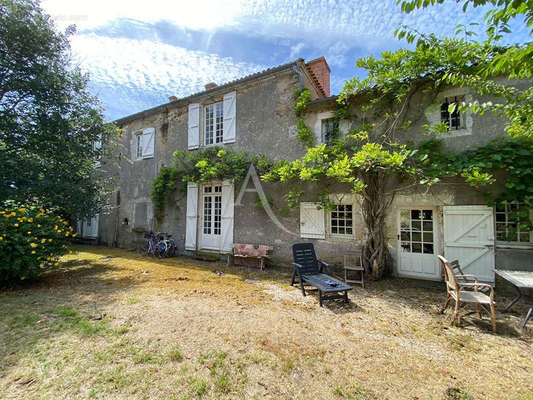 Maison à TALMONT-SAINT-HILAIRE