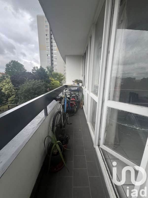 Photo 6 - Appartement à AUBERVILLIERS