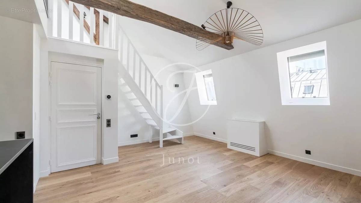 Appartement à PARIS-9E