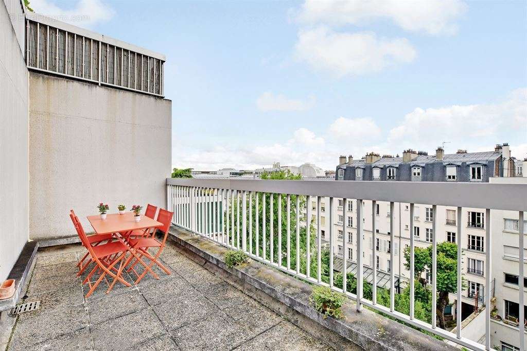 Appartement à PARIS-20E