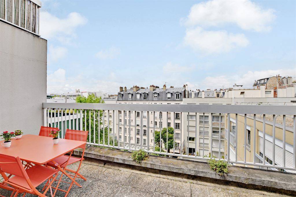 Appartement à PARIS-20E