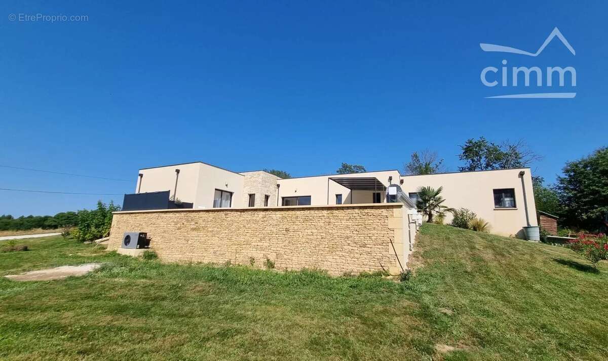 Maison à SARLAT-LA-CANEDA