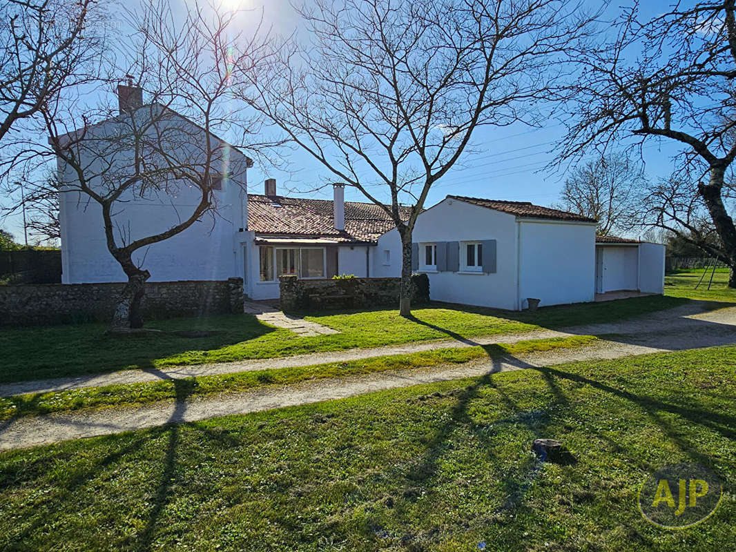 Maison à LES GONDS