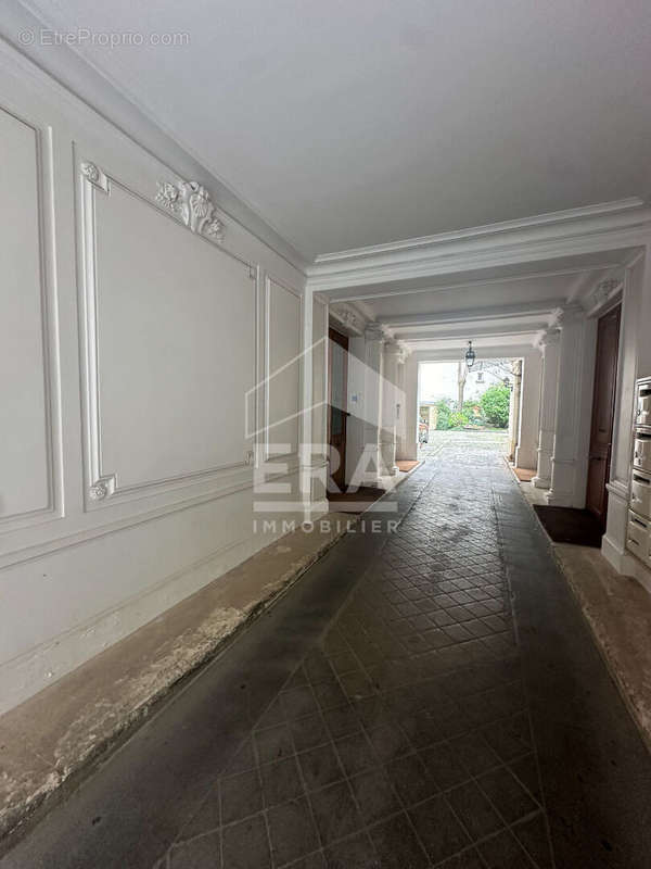 Appartement à PARIS-8E