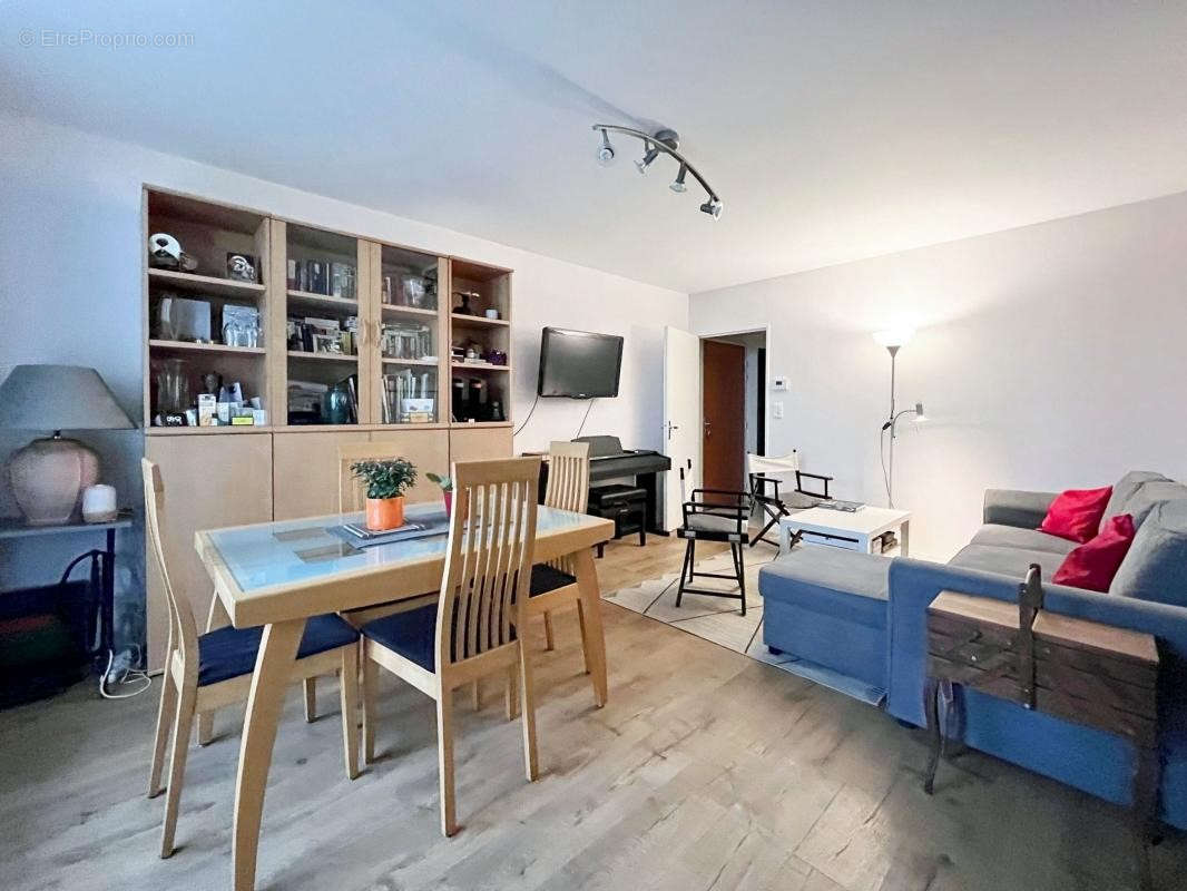 Appartement à NANTERRE