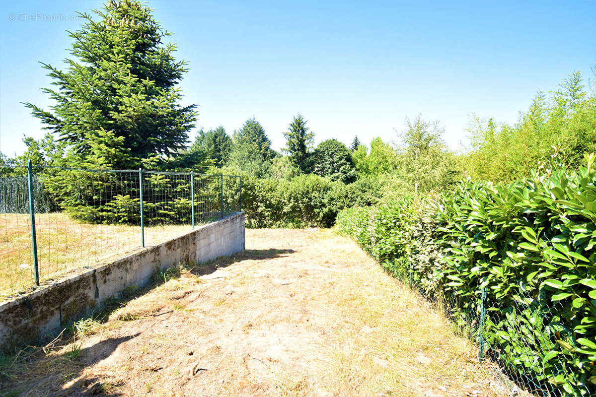 Terrain à LE ROUGET