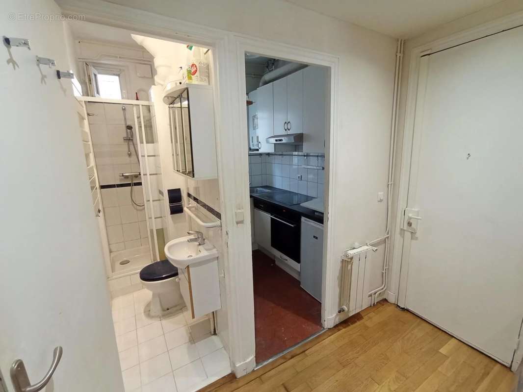 Appartement à PARIS-14E