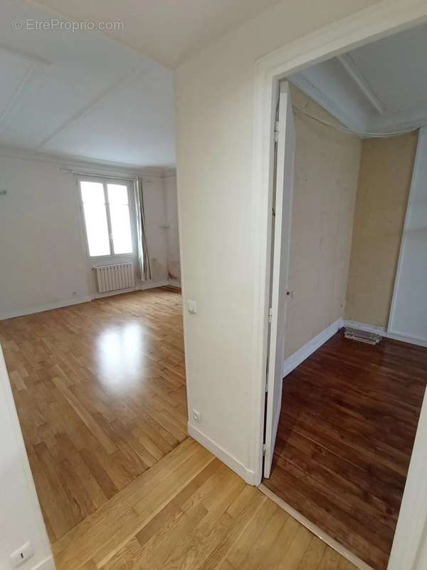 Appartement à PARIS-14E