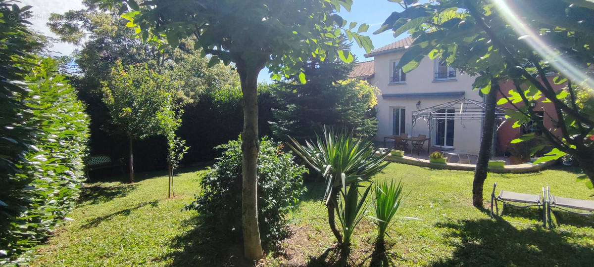 Maison à BOURGOIN-JALLIEU