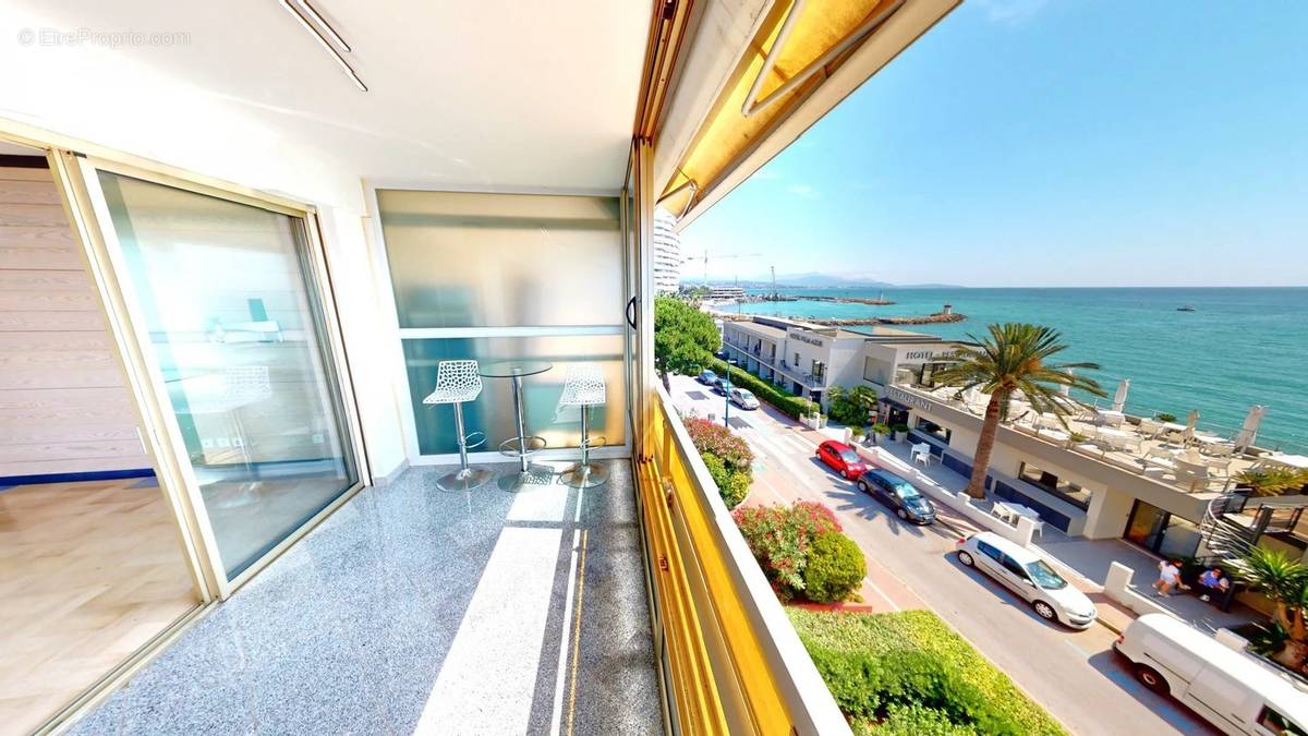 Appartement à VILLENEUVE-LOUBET