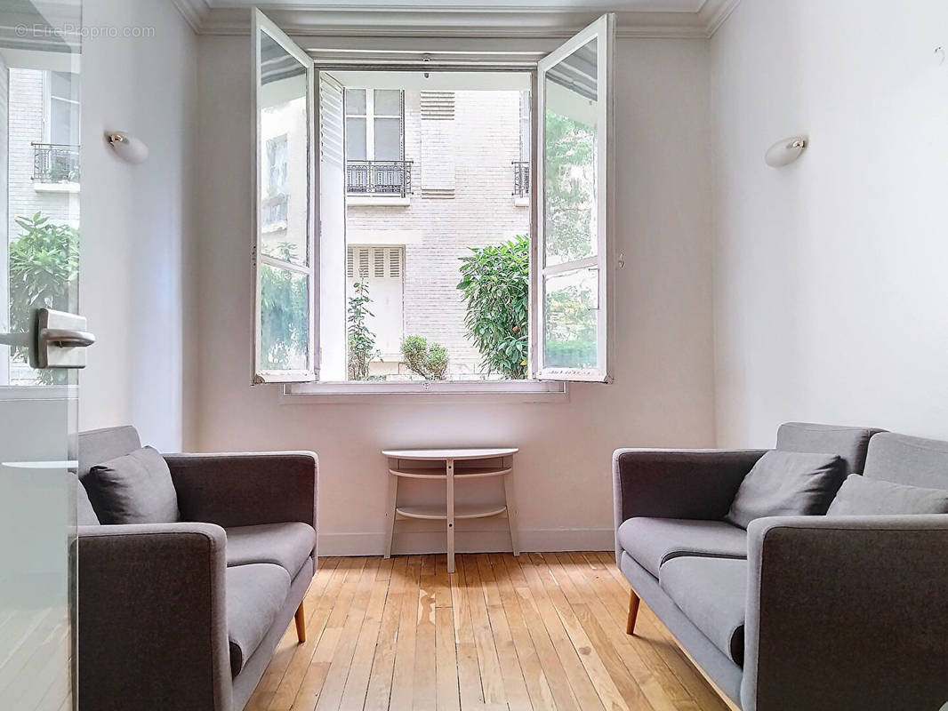 Appartement à PARIS-14E