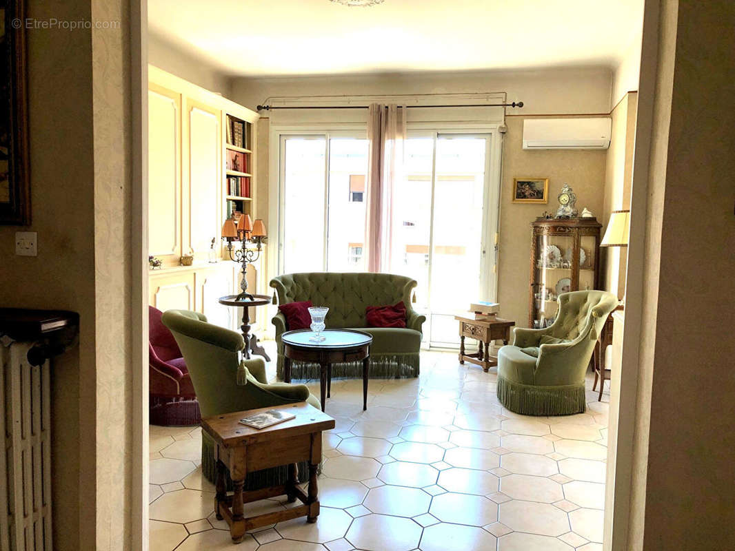 Appartement à HYERES