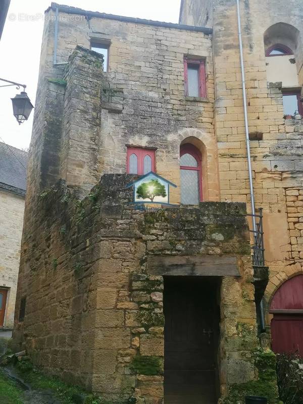 Maison à SALIGNAC-EYVIGUES