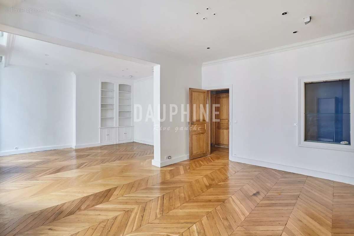 Appartement à PARIS-7E