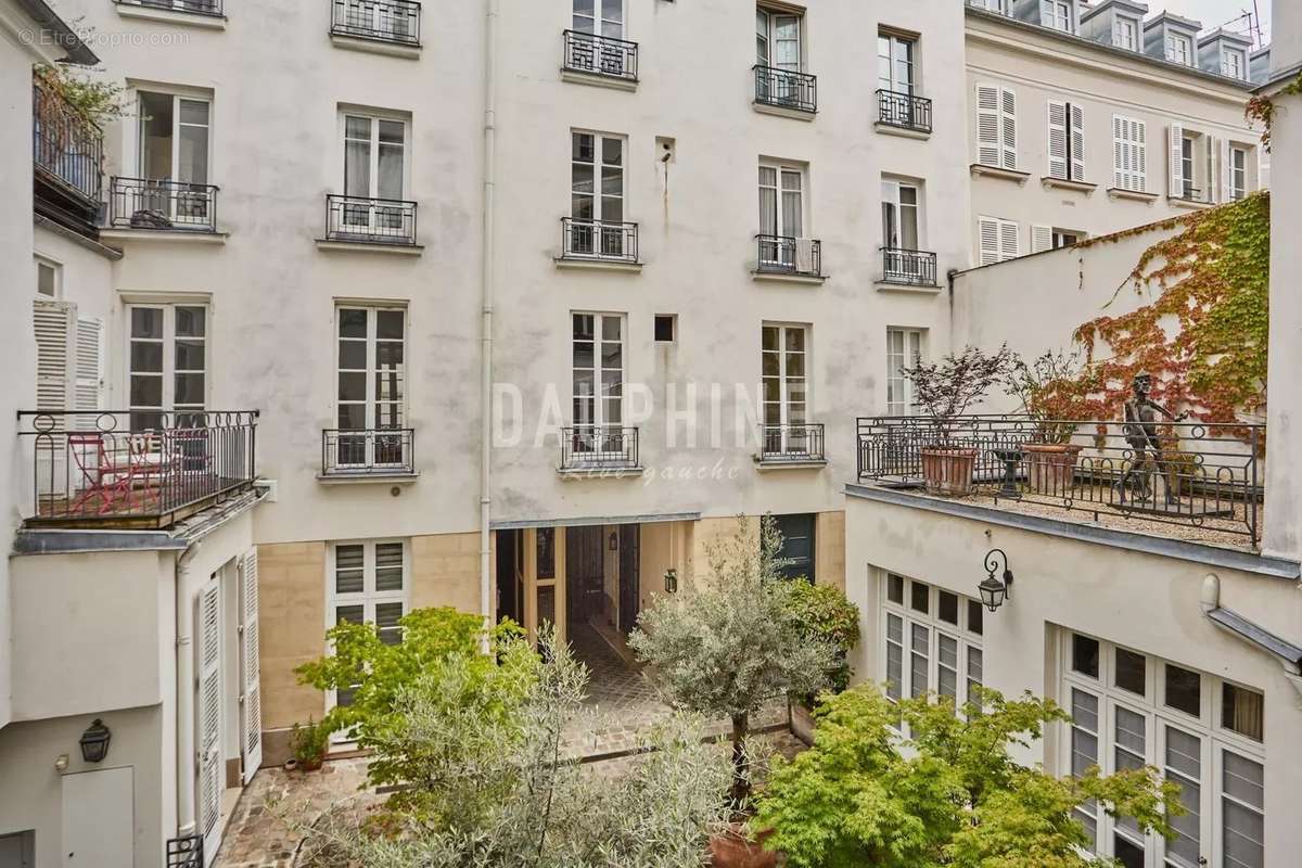 Appartement à PARIS-7E