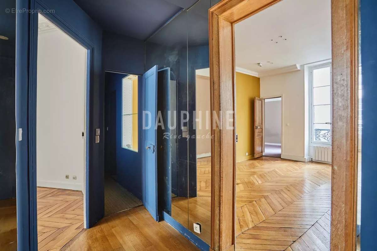 Appartement à PARIS-7E