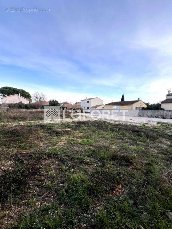 Terrain à ARLES