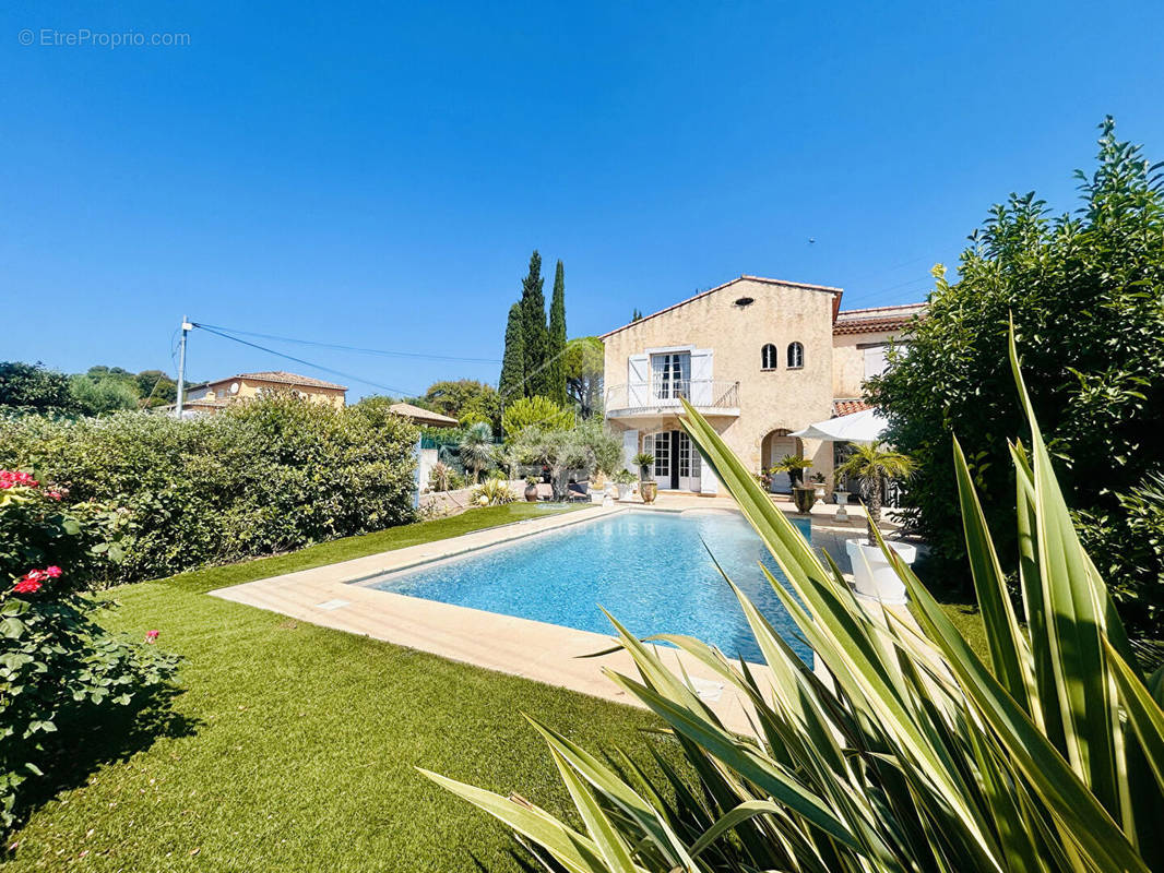 Maison à MOUGINS