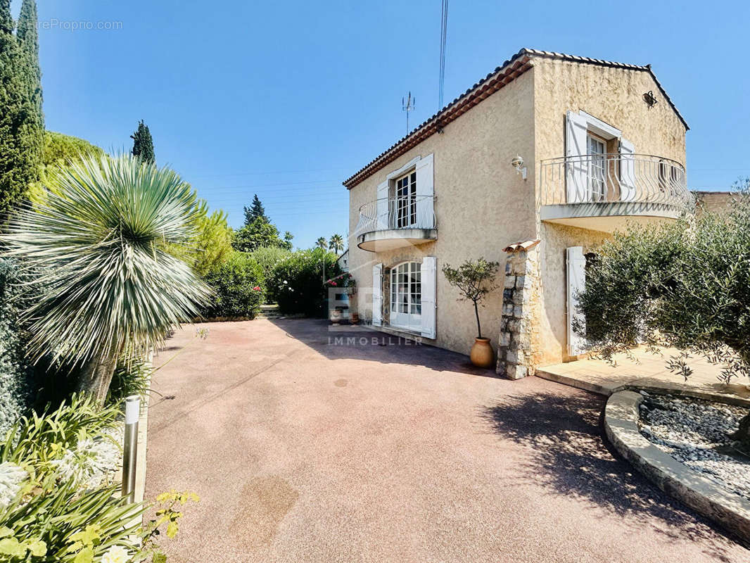 Maison à MOUGINS